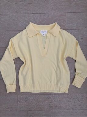 Bright lemon yellow collar sweater